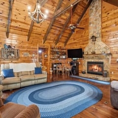 Hilltop Hideaway