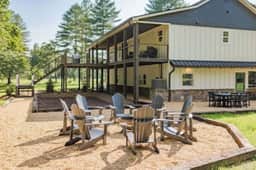 Creekside Manor