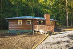 Rock-N-Creek Cabin - Image 5