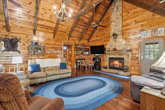 Hilltop Hideaway - Image 1