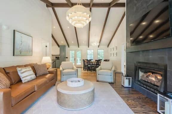 Creekside Manor