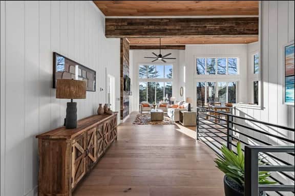 Cool Creek Modern - Image 4